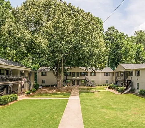 Dunwoody Exchange Photo 1