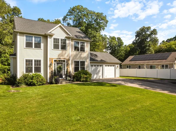 26 Green Valley Lakes Road, East Lyme, CT 06333