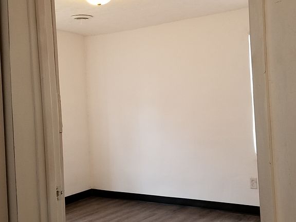 4th image of 726 Georgia Ave