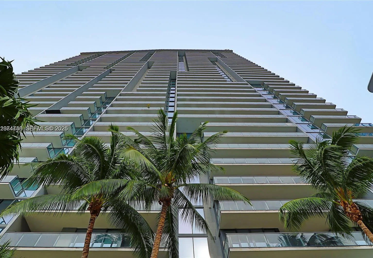 Reach Condo — Photo 1