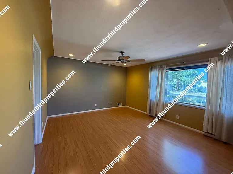 2108 Muriel St NE — Photo 12