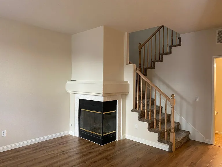 24 Promontory Park — Photo 24