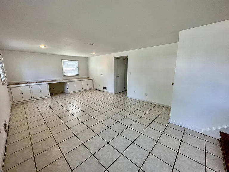 1942 Crooked Oak Dr — Photo 32
