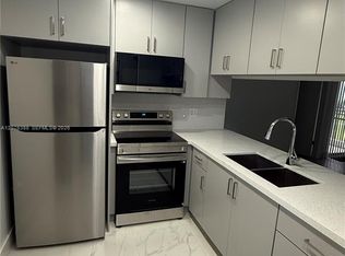 Lago Grande, Hialeah, FL 33016