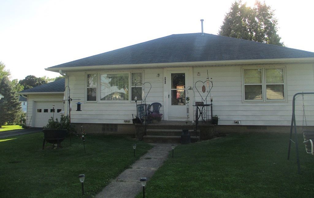 905 Hall Ave, Lowden, IA 52255 Zillow