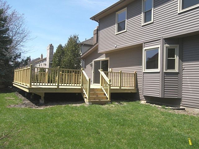 2nd image of 1517 Sandburg Dr