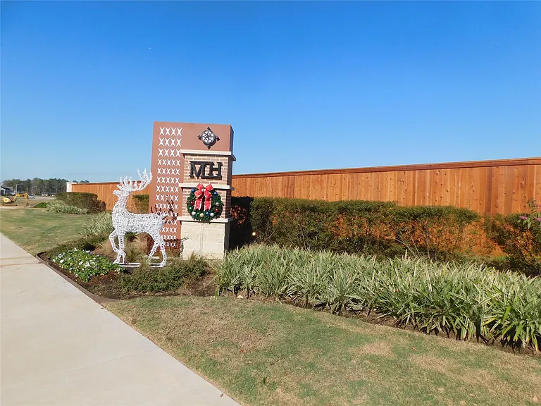 16658 Moss Ln — Photo 3