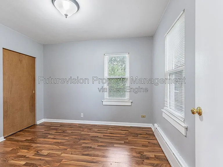 28 S Richmond Ave — Photo 19