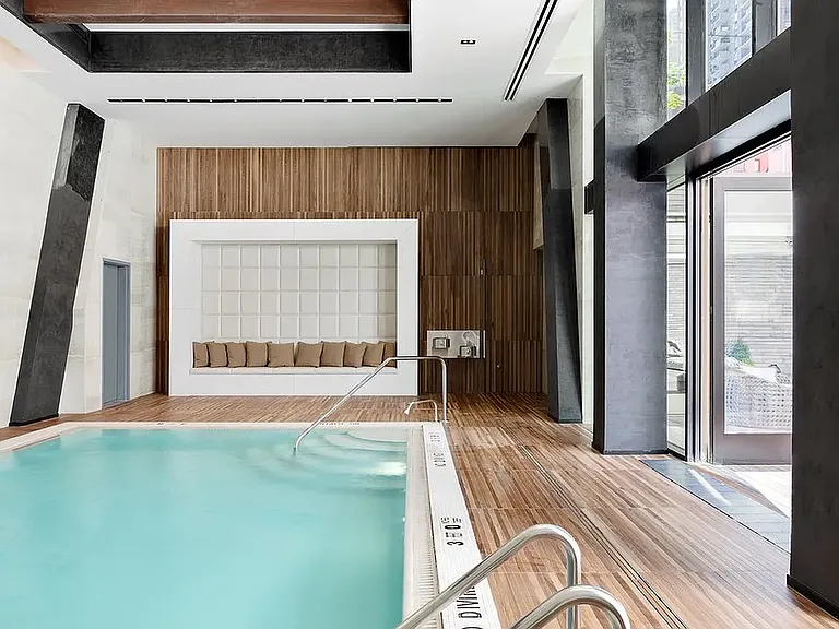 505 W 43rd St #5L — Photo 5