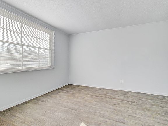 4th image of 320 S Beltline Blvd APT 35F