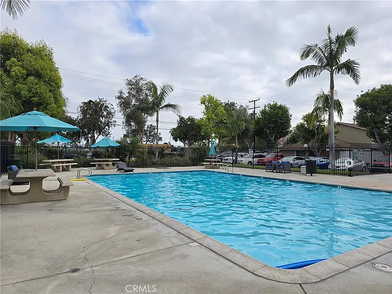 12816 Sussex Cir — Photo 14