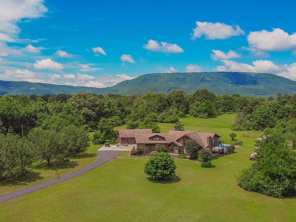 1st image of 10695 Powell Ln