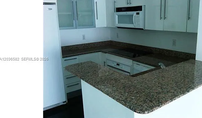 335 Biscayne Blvd #4200 — Photo 13