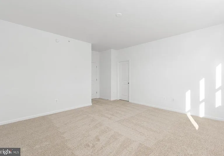 2534 Neabsco Common Pl — Photo 2