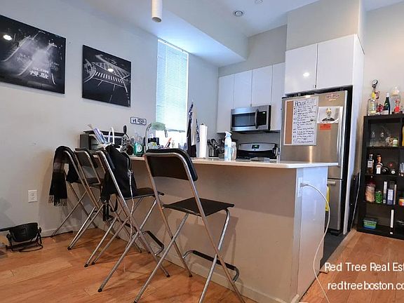 3rd image of 53 Glenville Ave #1
