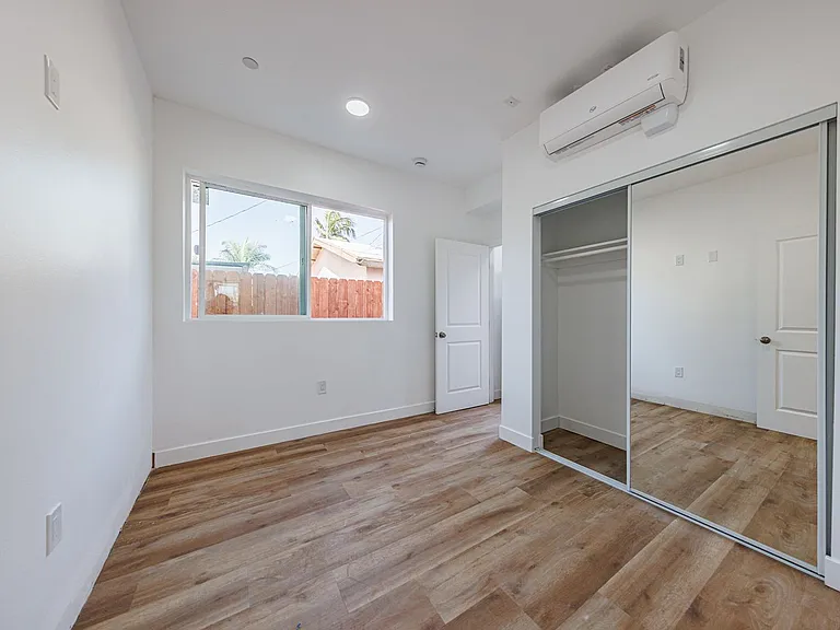 Huge 2, 3 & 4 Bed 2026 Townhomes — Photo 54