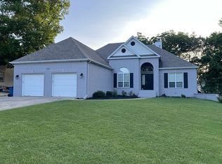 107 Fox Glove Ln, Bentonville, AR 72712