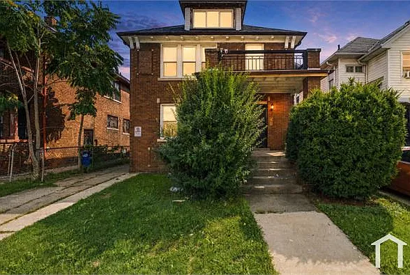 6 bed, 2402 sqft, $2,000 — Photo 1
