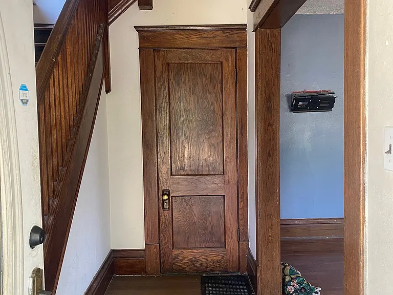 1224 N High St — Photo 2