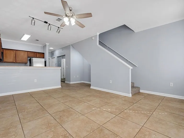 2400 Fred Smith Rd #201 — Photo 3