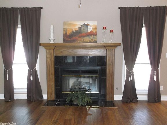 3rd image of 1608 Foxwood Dr
