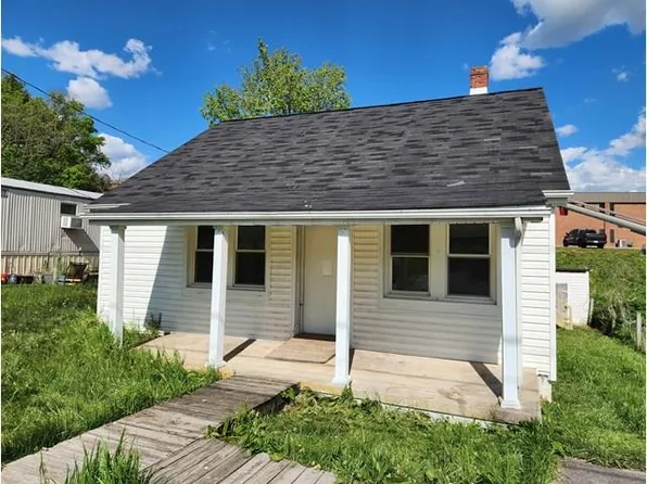 136 N Mill St, Lebanon, VA 24266