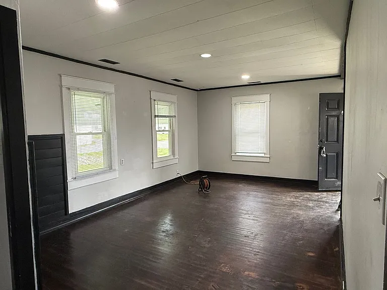 703 Gray Station Rd — Photo 8