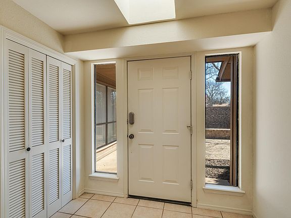 5th image of 2834 Mill Valley Dr