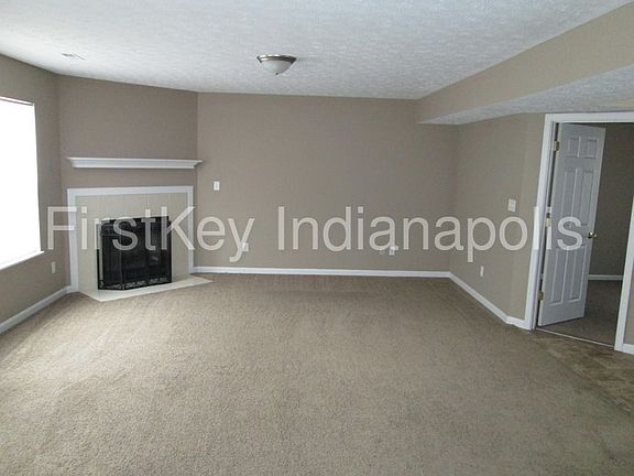 3rd image of 6129 Lakeside Manor Ave