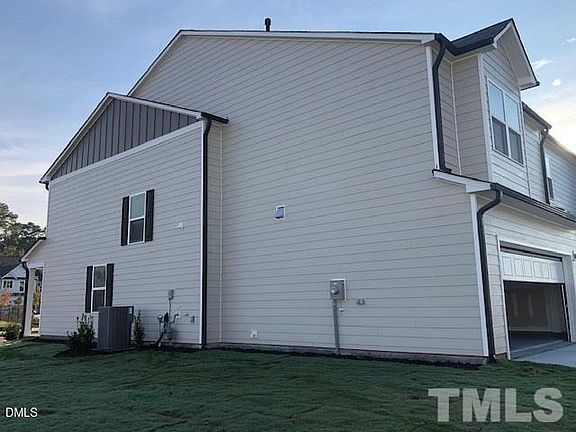 2nd image of 37 Rambler Ln