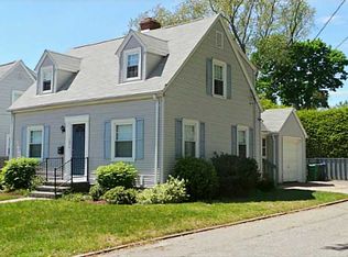 107 N Country Club Dr, Warwick, RI 02888