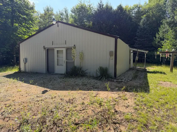 N 819 Mead Rd, Wetmore, MI 49895