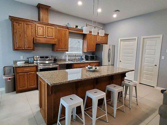 5th image of 7221 Lago Vista Blvd