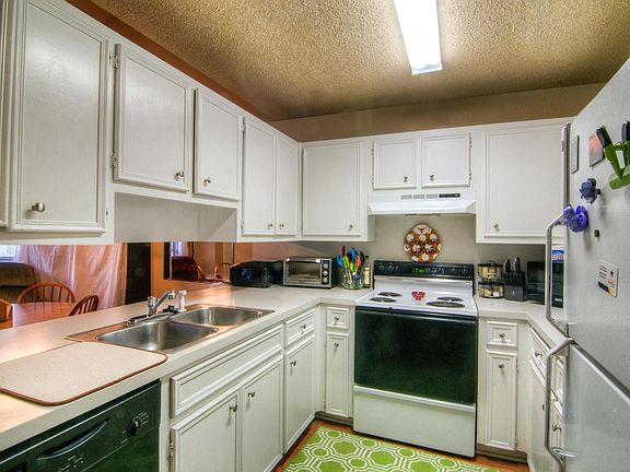 3rd image of 3207 1/3 Grooms St