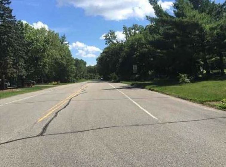 2nd image of 5095 Woodland Rd