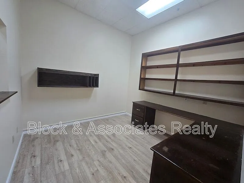 Studio, $975 — Photo 4