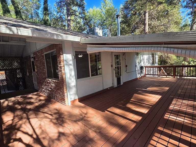 21511 American River Dr — Photo 22