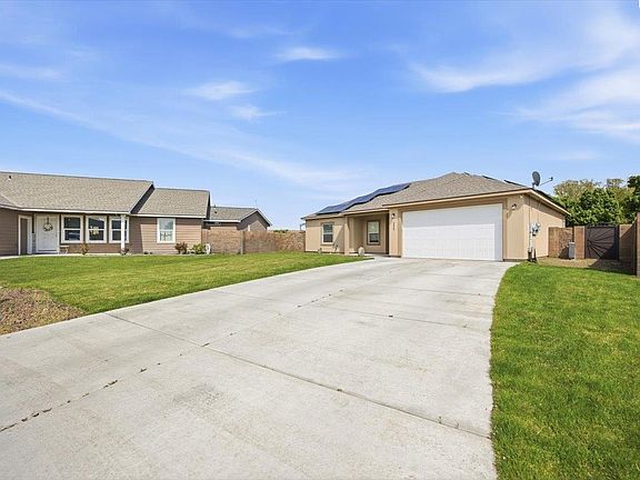 2nd image of 2325 Famville Ct