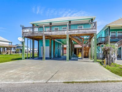 978 Seadrift Dr, Crystal Beach, TX, 77650