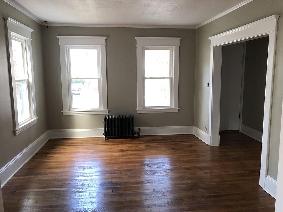 2nd image of 35 Narragansett St #5005-2