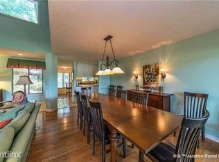 82 N Sea Pines Dr, Hilton head island, SC 29928