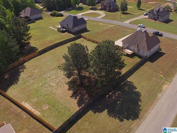 3rd image of 205 Madison Ln
