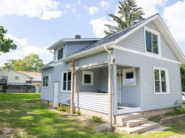 415 Jermyn St, Ionia, MI 48846