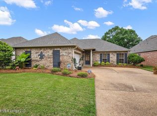 302 Camber Ct, Brandon, MS 39047