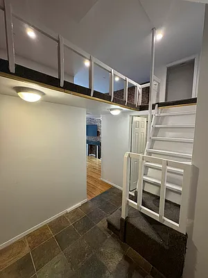 Rented by KNOCKKNOCK LLC | media 3