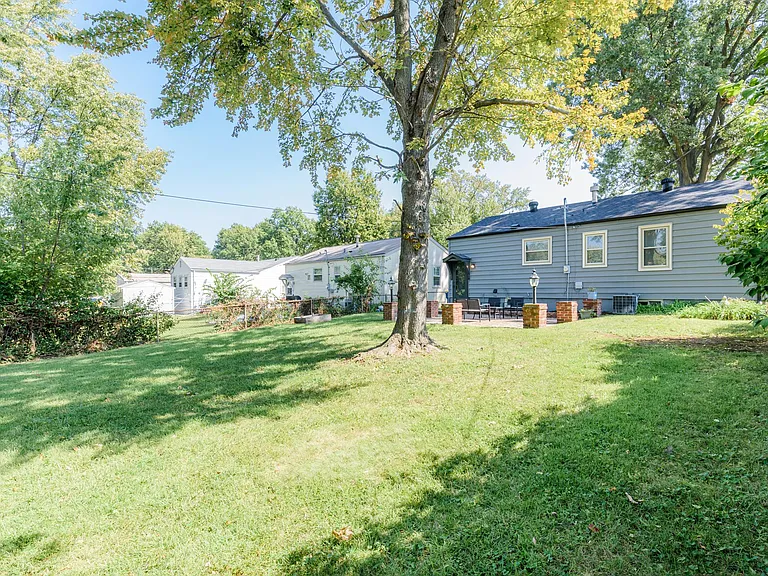 4423 Vance Ave — Photo 39