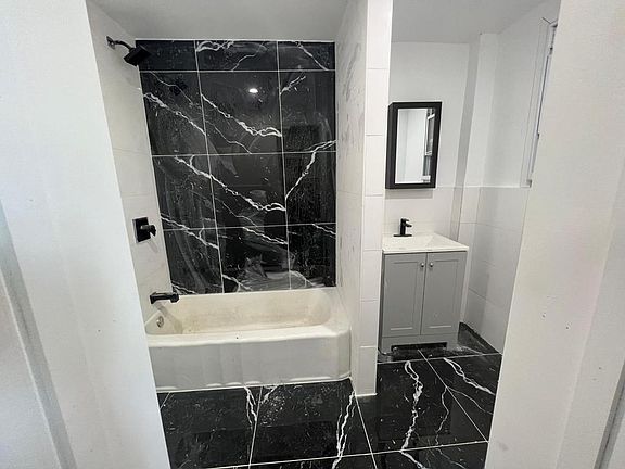 5th image of 28 Yale Ave #3E