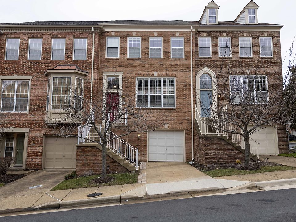 1st image of 19 Arell Ct #1