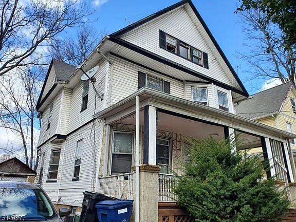 2nd image of 637 E 7th St