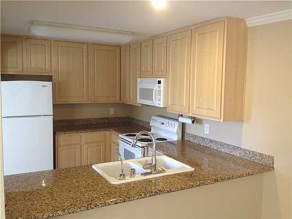 2nd image of 589 N Johnson Ave Unit 140